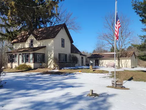 706 W Pontaluna, Norton Shores, MI 49444