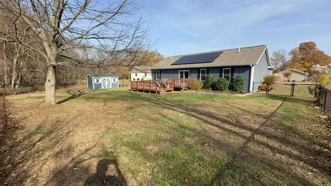 215 Corwin Mdws, Lawrence, MI 49064 photo 24
