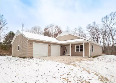 32718 42nd, Paw Paw, MI 49079