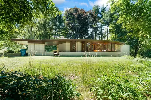 2822 Taliesin, Kalamazoo, MI 49008