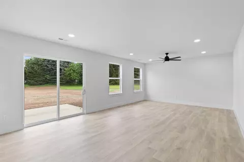 2011 Green Acres, Adrian, MI 49221 photo 12