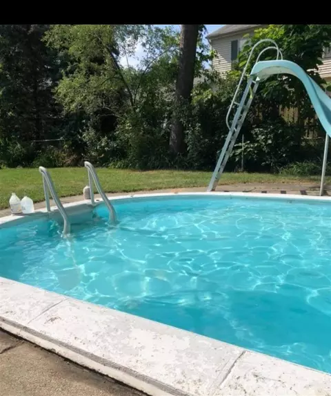 720 Mcpherson, Howell, MI 48843