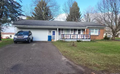 560 Cherry, Decatur, MI 49045