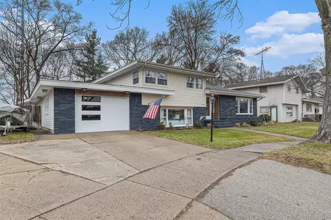 3055 Chapel, Roosevelt Park, MI 49441