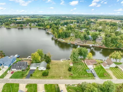13799 Grandpoint, Cement City, MI 49233