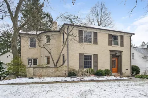 1034 Cambridge, Grand Rapids, MI 49506