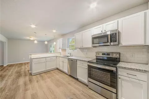 517 Macdonough, Jackson, MI 49201 photo 9