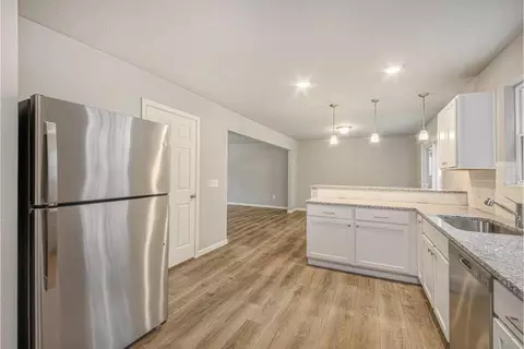 517 Macdonough, Jackson, MI 49201 photo 8