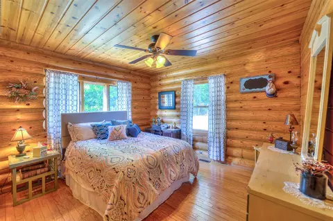 Bedroom - 6000 S Jackson, Jackson, MI 49201 photo 1 of 7