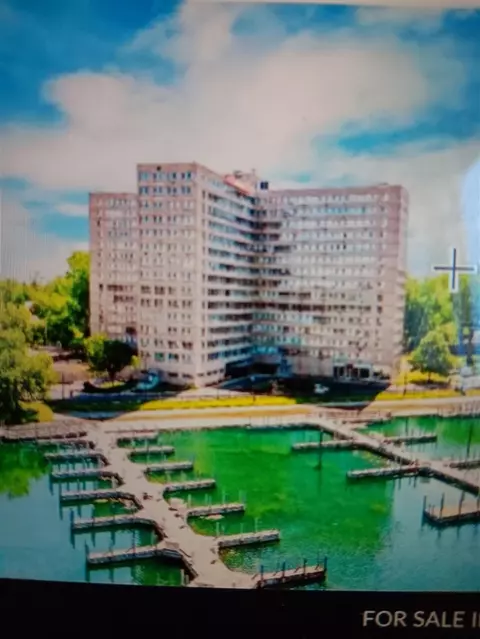 8900 E Jefferson #1229, Detroit, MI 48214