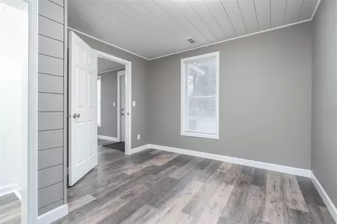 212 W Clinton, Augusta, MI 49012 photo 9