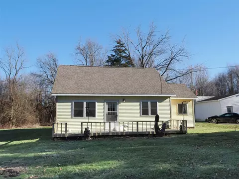 11893 River, Greenville, MI 48838