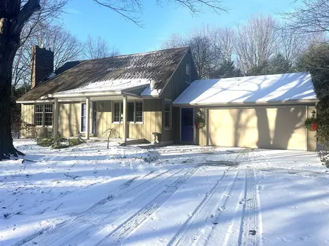 16945 New Holland, Holland, MI 49424