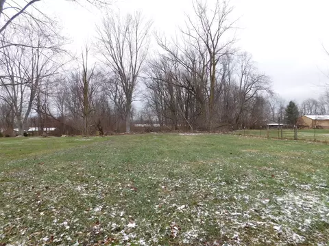 Exterior - 8445 E Baldwin, Watervliet, MI 49098 photo 5 of 6
