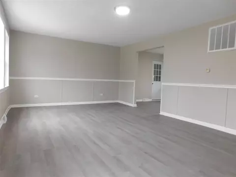 Living - 8445 E Baldwin, Watervliet, MI 49098 photo 3 of 3