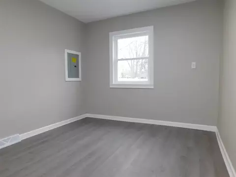 Bedroom - 8445 E Baldwin, Watervliet, MI 49098 photo 2 of 3