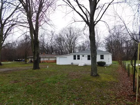 Exterior - 8445 E Baldwin, Watervliet, MI 49098 photo 2 of 6