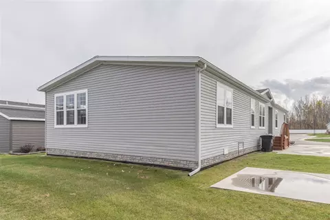10819 S Brookston, Willis, MI 48191 photo 2