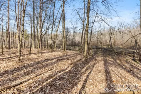 742 Honey Crk, Ada, MI 49301 photo 3