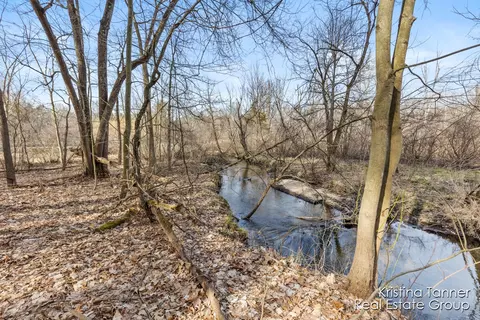 742 Honey Crk, Ada, MI 49301 photo 4