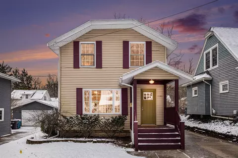 1109 W Maple, Kalamazoo, MI 49008