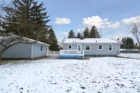 Exterior - 5401 Kay, Jackson, MI 49203 photo 5 of 11