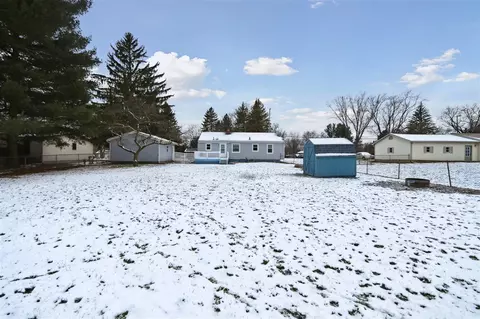 Exterior - 5401 Kay, Jackson, MI 49203 photo 7 of 11