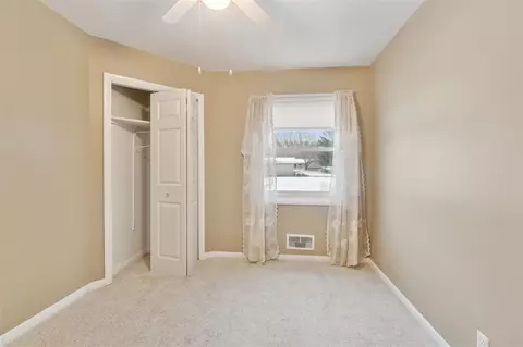 Bedroom - 5401 Kay, Jackson, MI 49203 photo 6 of 7