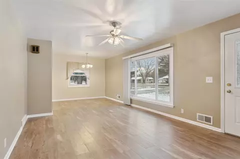 Living - 5401 Kay, Jackson, MI 49203 photo 1 of 5