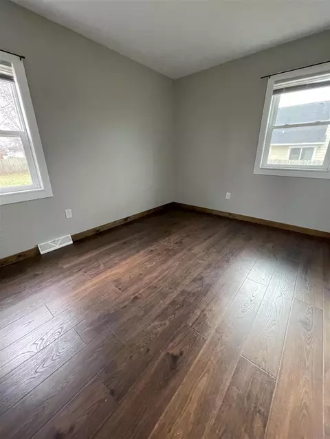 217 Roberta Jayne, Lowell, MI 49331 photo 4