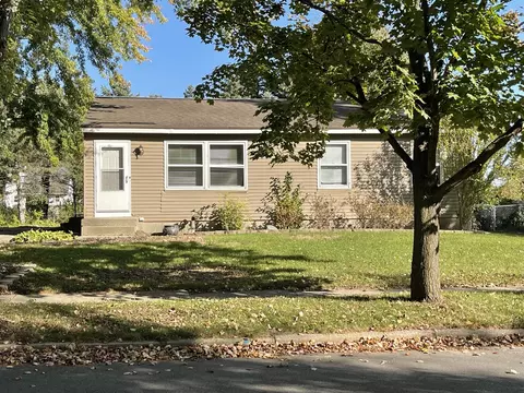 217 Roberta Jayne, Lowell, MI 49331 photo 2