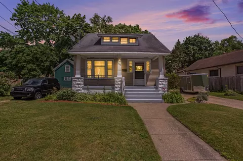 3332 College, Grand Rapids, MI 49525