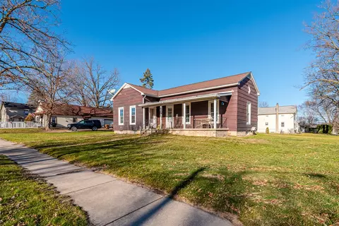 829 Academy, Portland, MI 48875