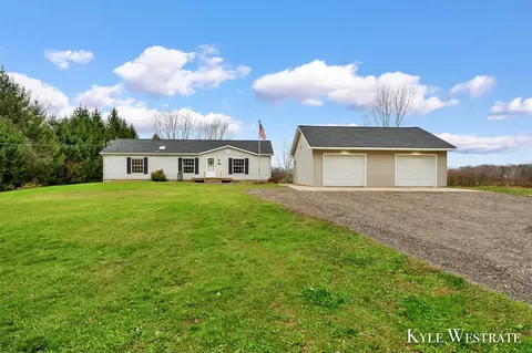 3446 13th, Wayland, MI 49348