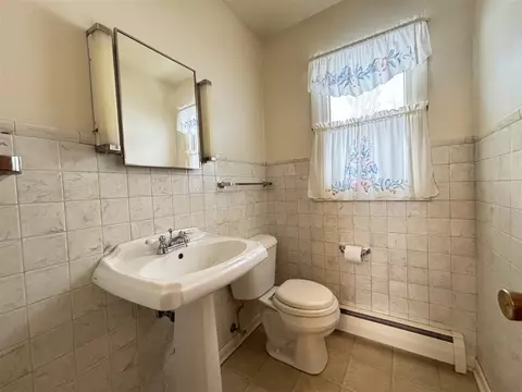 Bath - 320 Sprague, Coldwater, MI 49036 photo 1 of 2