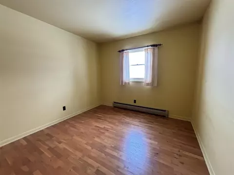 Bedroom - 320 Sprague, Coldwater, MI 49036 photo 4 of 5