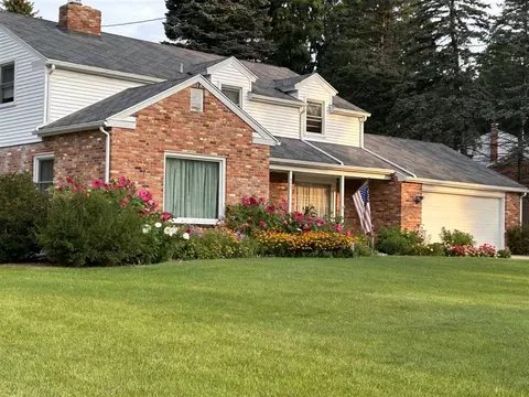 632 E Minges, Battle Creek, MI 49015