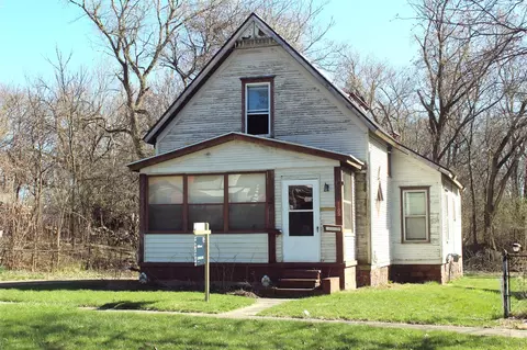 1105 Pringle Ave, Jackson, MI 49203