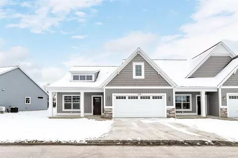 1470 Eagle Shr, Hudsonville, MI 49426