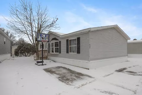 440 S Linda, Cedar Springs, MI 49319