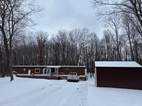 10409 Schwyz Cir, Reed City, MI 49677