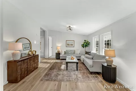 Living - 6143 E 88th, Newaygo, MI 49337 photo 2 of 4