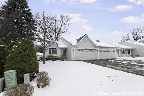 272 Winter Oak E, Holland, MI 49424