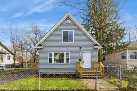 979 Lavette, Benton Harbor, MI 49022