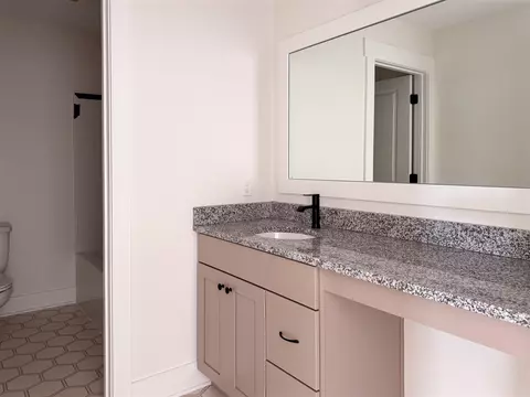 Bath - 8273 Eagle Peak, Jenison, MI 49428 photo 4 of 4