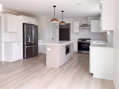 Kitchen - 8273 Eagle Peak, Jenison, MI 49428 photo 1 of 5
