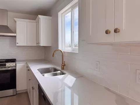 Kitchen - 8273 Eagle Peak, Jenison, MI 49428 photo 2 of 5