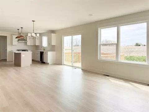 Living - 8273 Eagle Peak, Jenison, MI 49428 photo 3 of 4