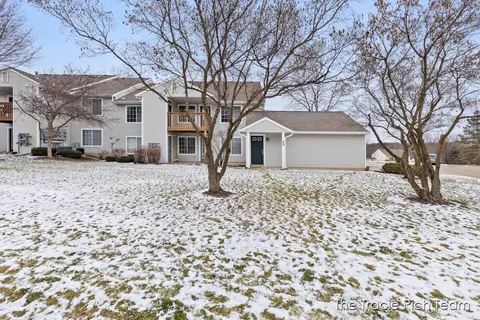 178 Hunters, Rockford, MI 49341