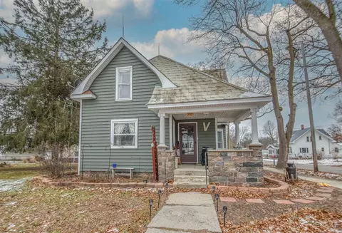 202 S Hayward, Montgomery, MI 49255